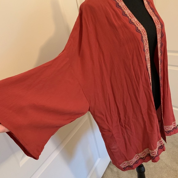 Burnt Orange Shawl w/ Design - Picture 2 of 12